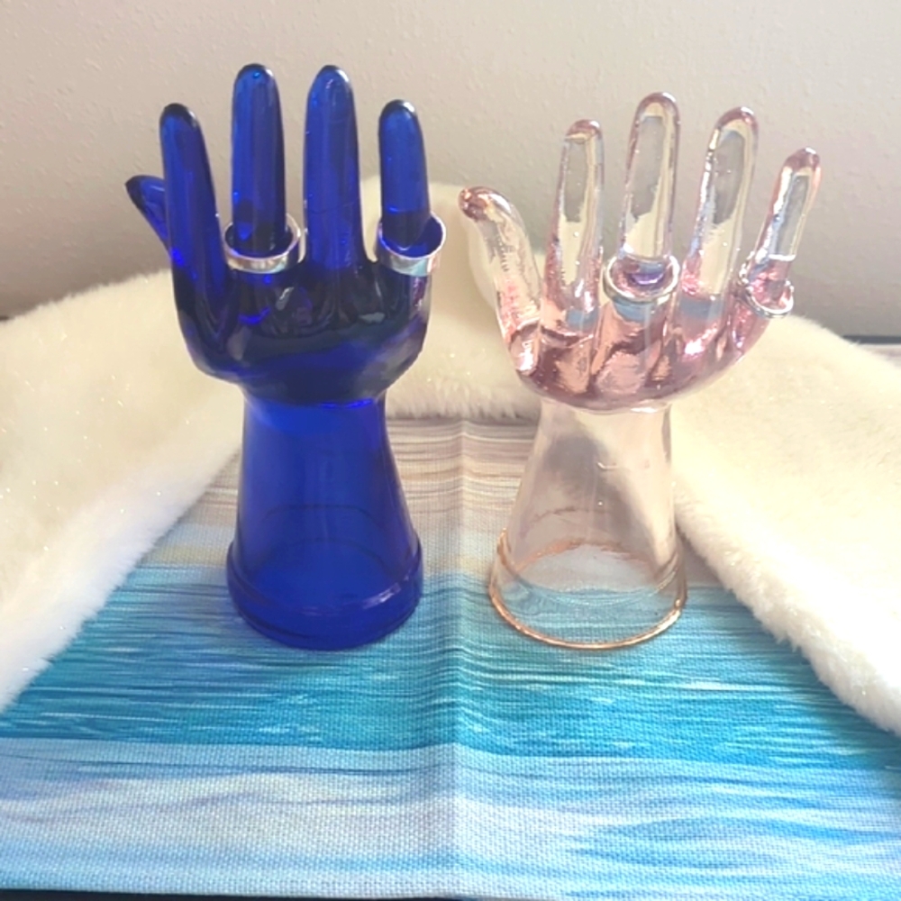 Vintage "1960's Pink Depression, and Colbert Blue Glass Hands" Set Of (2) - Picture 6 of 10